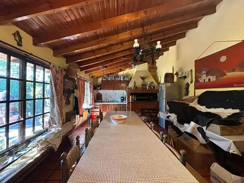 Casa en Venta con 5 cocheras
