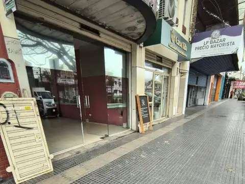 Excelente LOCAL de 45 m2 sobre Av.Mitre, Munro