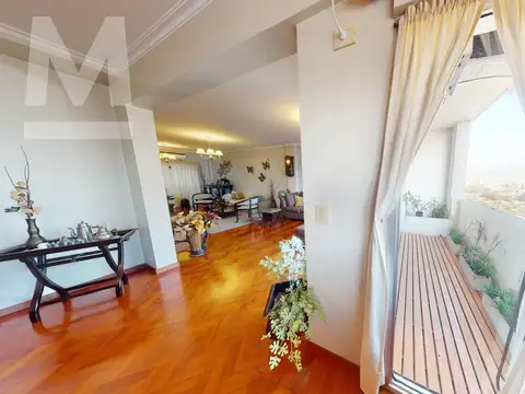 Piso de 5 dormitorios - La Plata