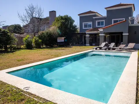 VENTA CASA 5 AMB Y DEP. C/BAÑO OPORTUNIDAD! APTA C
