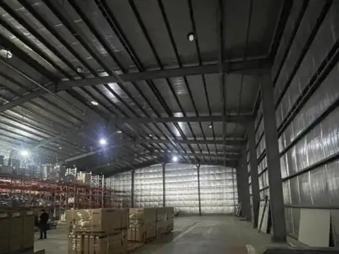 Nave Logistica 1.000 m² – Ángel Marino Gervaso 506 – Alquiler Parcial
