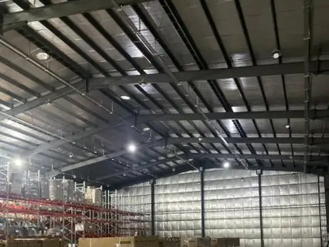 Nave Logistica 1.000 m² – Ángel Marino Gervaso 506 – Alquiler Parcial