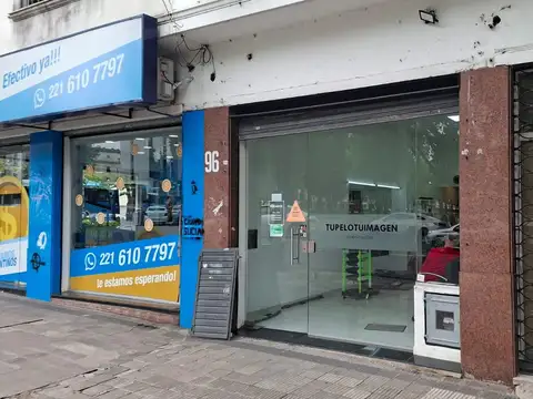 Excelente Local en Plaza Italia refaccionado a nuevo