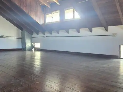 Depto Tipo Casa en Alquiler de 3 ambientes