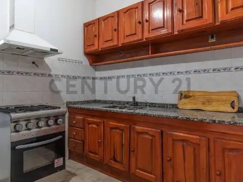 Casa en Alquiler con 1 cochera