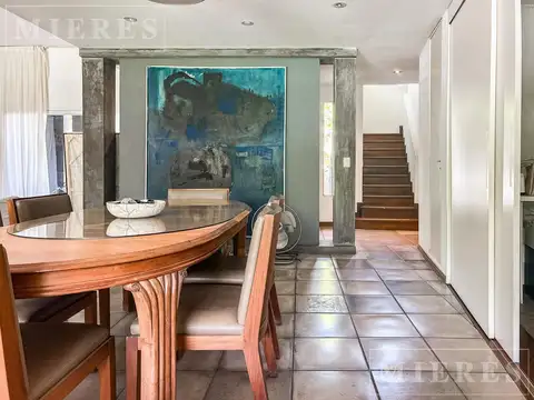 Casa 7 ambientes con 3 baños