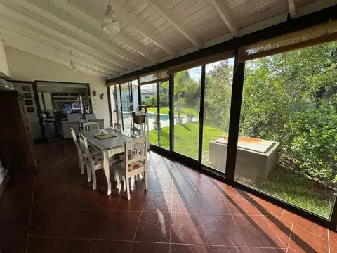 Casa 4 ambientes con 3 baños