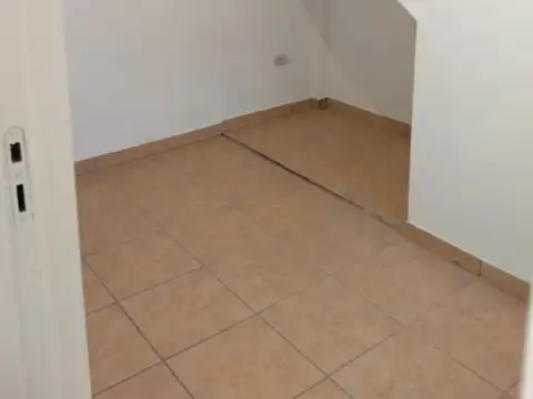 Excelente departamento en pleno centro.