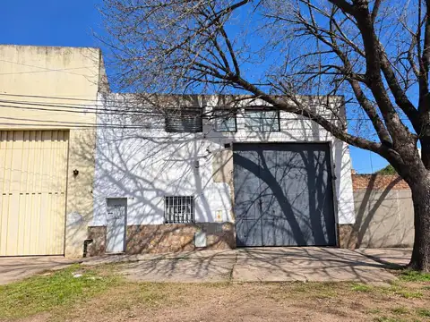 Galpón en Azcuenaga