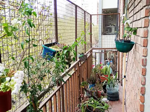 Departamento 6 ambientes con 2 baños