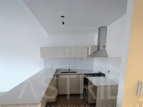Libertador 3200, Piso 1