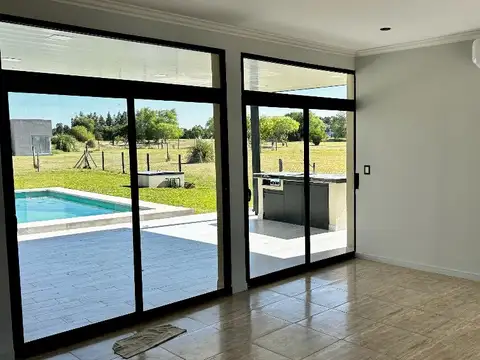 Casa en Venta en Medal Country club, USD 248.000