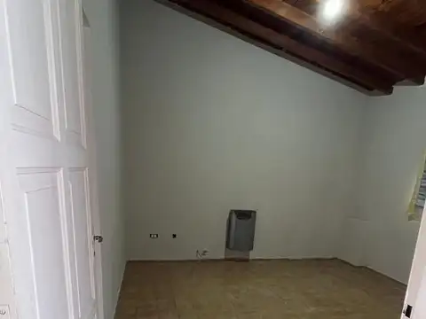 Casa en Alquiler con 1 cochera