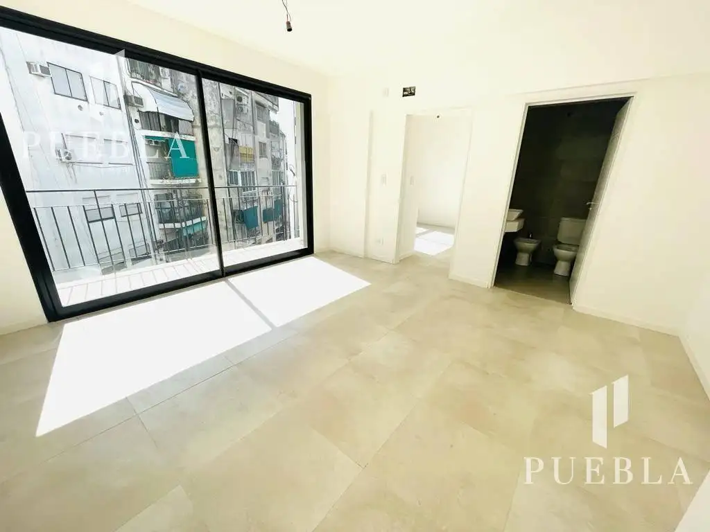 RIVADAVIA al 9900, Villa Luro