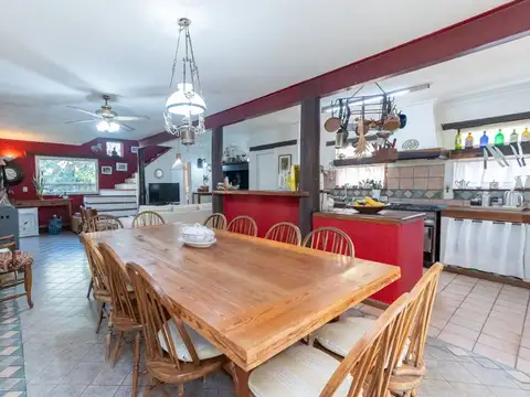 Casa en Villa Calefornia de 3 dormitorios, pileta