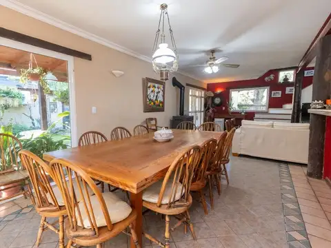 Casa en Venta con 1 cochera