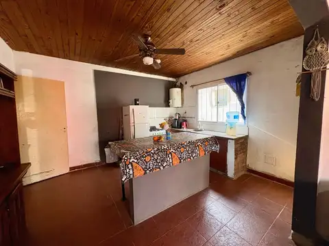 Casa 4 ambientes con 1 baño