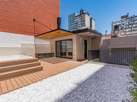 VENTA - CASA 2 DORMITORIOS CON PILETA - CENTRO RIO