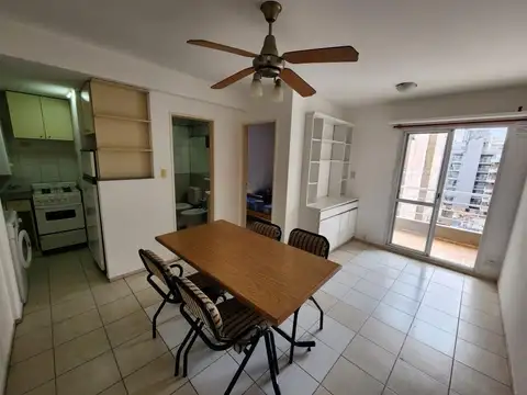 Venta 1 dormitorio  Rosario Pichincha Moreno y Urquiza.  Balcón.