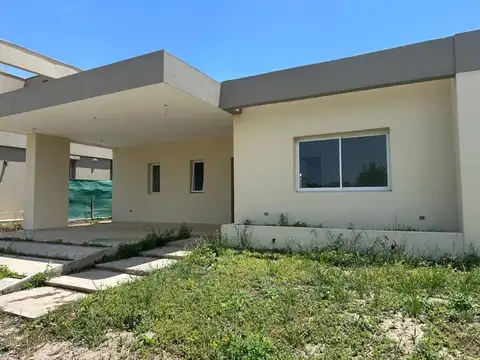 Casa en Alquiler de 3 dormitorios