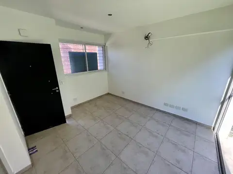 Casa 2 ambientes con 1 baño