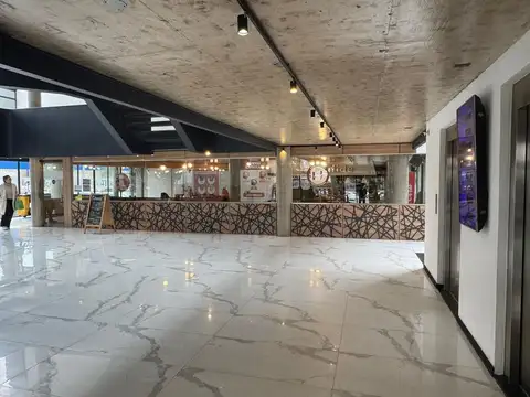 VENTA DE LOCAL CON RENTA EN KM41 MORENO