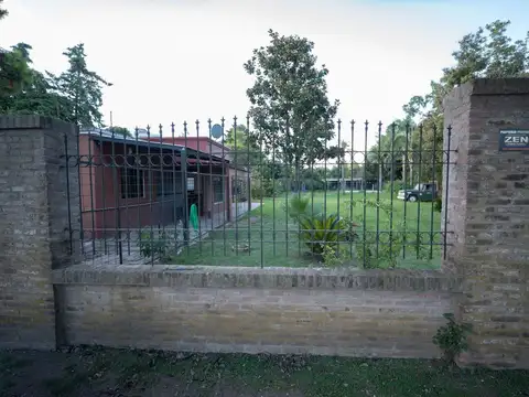Casa quinta 1.980mt2 con pileta y dos viviendas