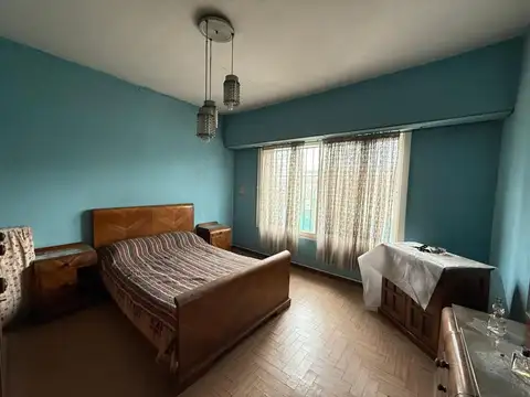 Casa para dos familias en lote propio Avellaneda