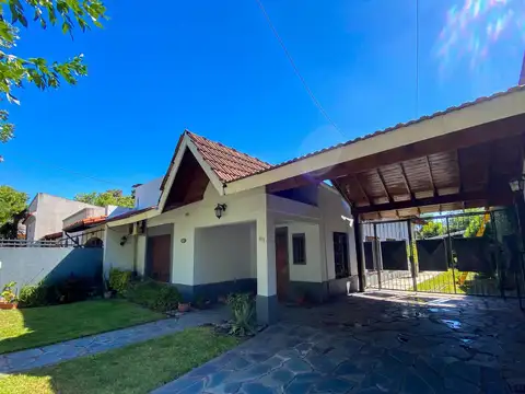 Casa en Venta en Burzaco, USD 180.000