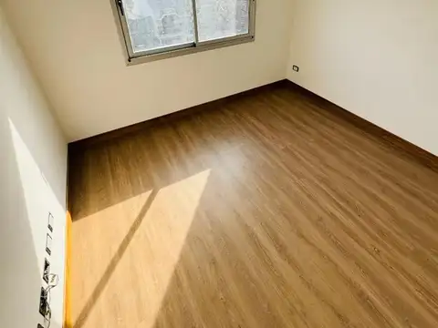 Departamento en Venta en Moron Sur, USD 65.000