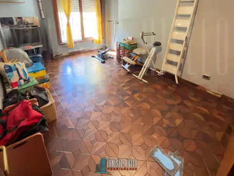 Depto Tipo Casa en Venta en Bernal Oeste, USD 160.000