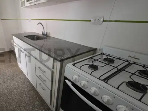 Calle 21 entre 32 y 33 100, Piso 0