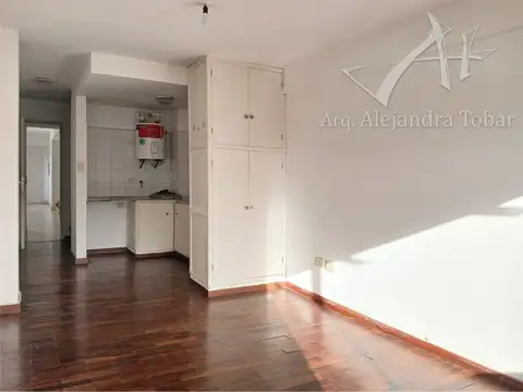 Amplio departamento de 1 dormitorio en duplex con cochera