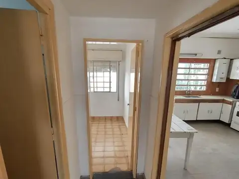 Casa en Alquiler con 1 cochera