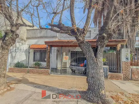 Venta casa 4 ambientes con gran jardin y galpon en V.Libertad