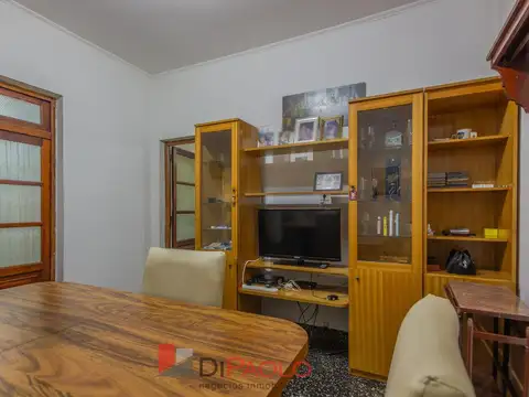 Venta casa 4 ambientes con gran jardin y galpon en V.Libertad