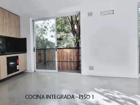 MODERNA CASA A ESTRENAR EN 3 NIVELES