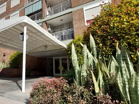 Domingo Faustino Sarmiento 1100