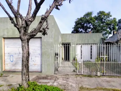Venta casa 4 amb, en Lomas de Zamora + Local