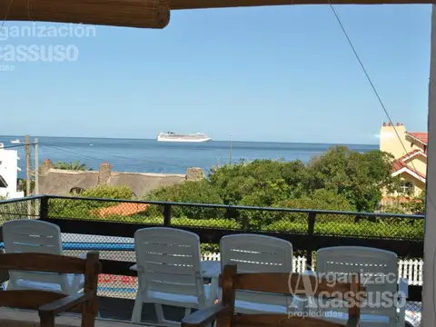 Departamento en  Venta en la Península  4 dormitorios 3 baños y dependencia de servicio