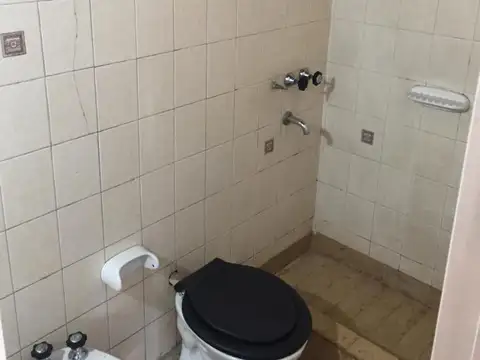 Departamento en Alquiler en Bernal, $ 500.000
