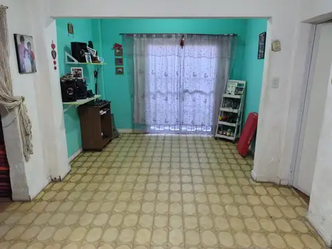 Depto Tipo Casa 4 ambientes con 2 baños