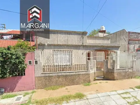 Casa Multifamiliar 3 y 1 AMB Cochera Para 3 Autos Lote Propi