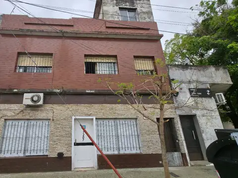 VENTA DE CASA EN PLANTA ALTA EN LINIERS