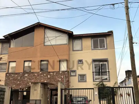 TRIPLEX 4 AMBIENTES EN VENTA EN MORÓN