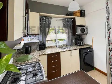 Depto Tipo Casa 4 ambientes con 1 baño