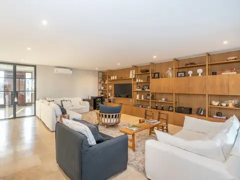 Casa 5 ambientes con 5 baños