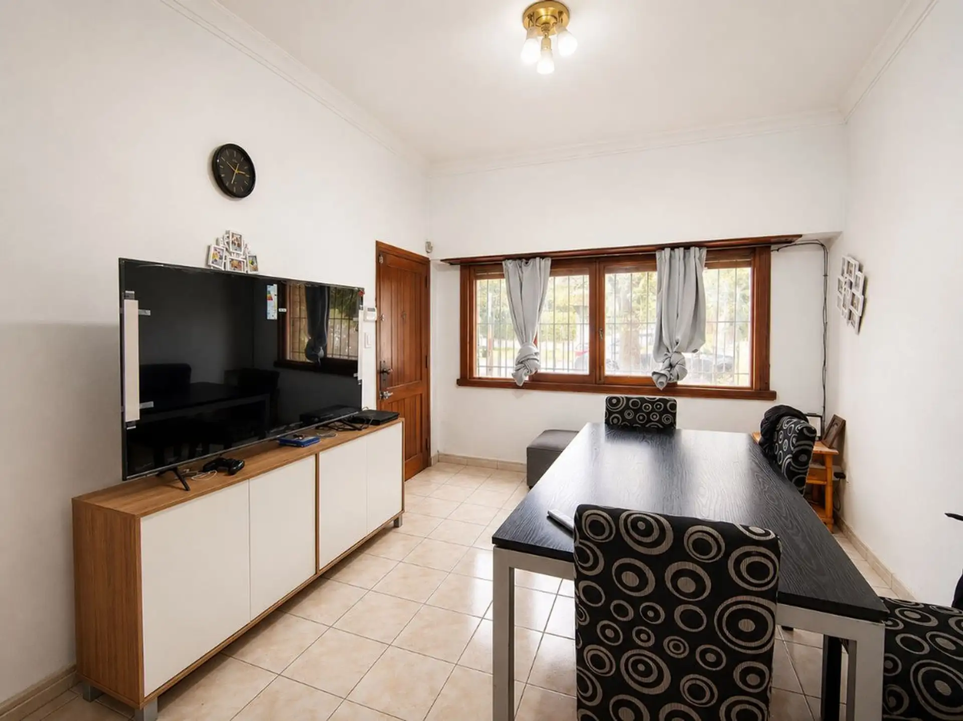 Casa 3 amb, quincho y garage doble