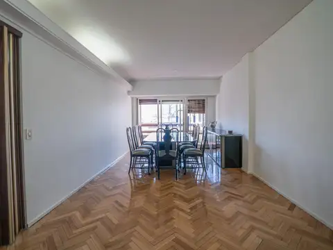 Departamento en Flores - semipiso 4 ambientes con cochera - reciclado