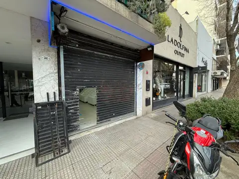 Local en zona comercial 25mts